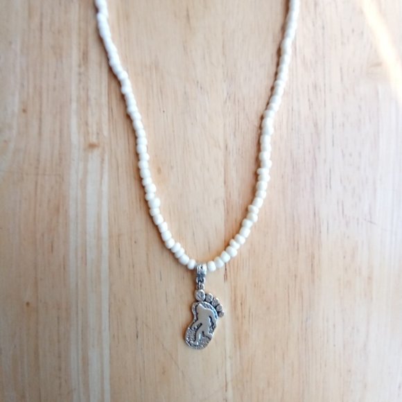 Bigfoot Sasquatch white beaded Necklace 20" - Picture 3 of 6